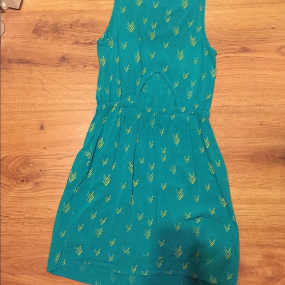 Summer dress - Picture 3 of 4